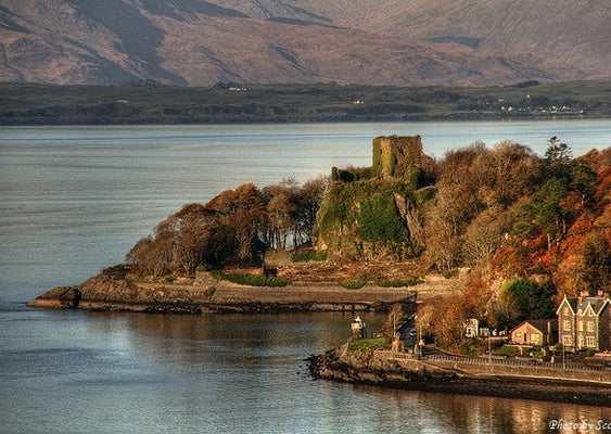 Dunollie Castle: The castle, the clan, the textile collection (documentary)