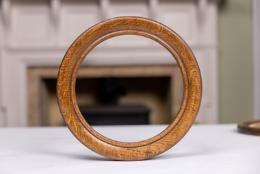 Solid Oak "Oakapple" Frames