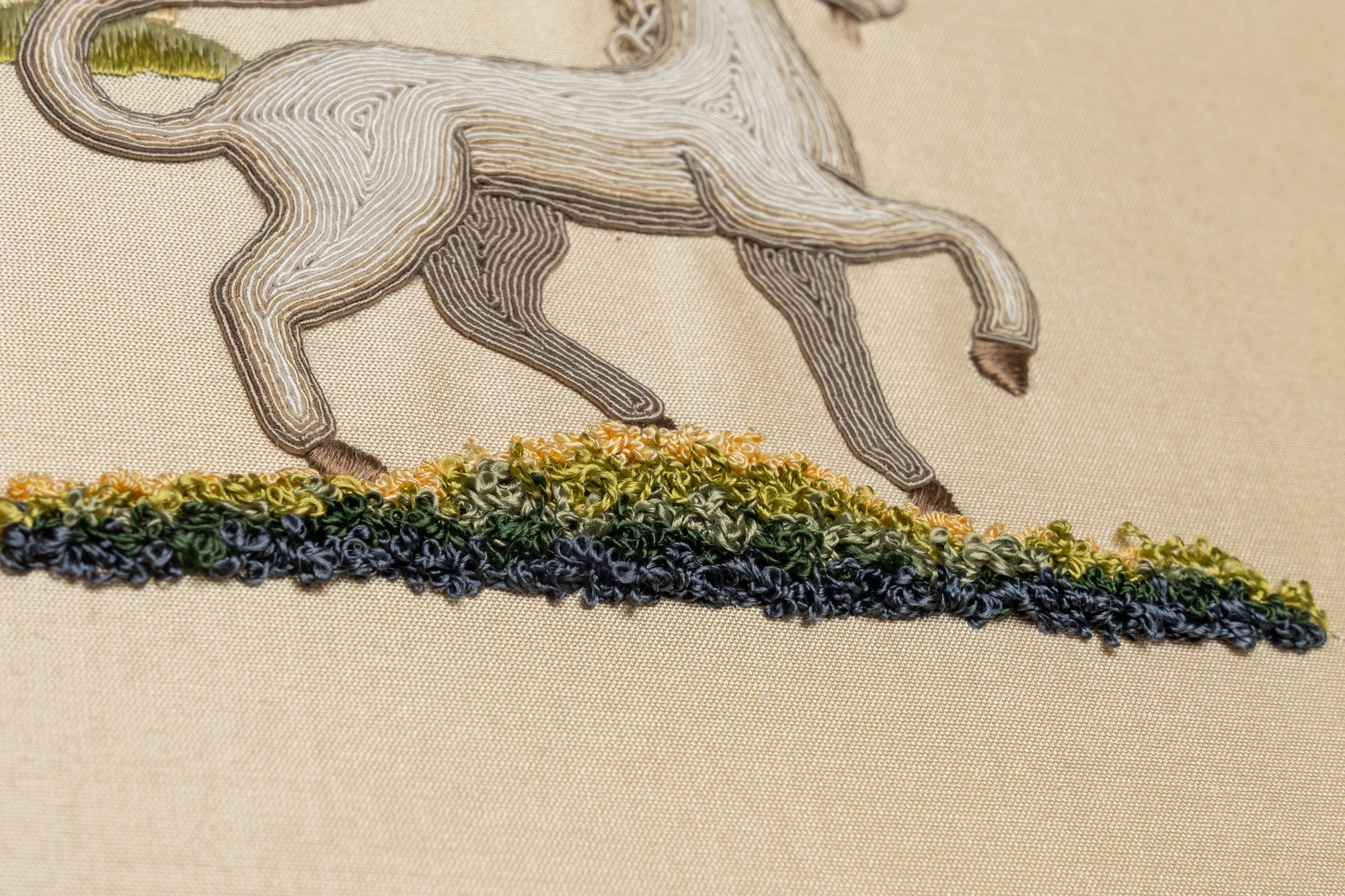 Feller Unicorn Kit – The Crewel Work Company